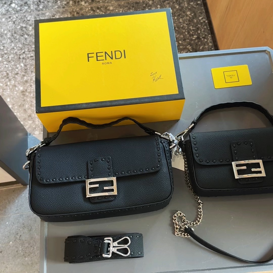 Fendi Crossbody & Shoulder Bags Baguette
