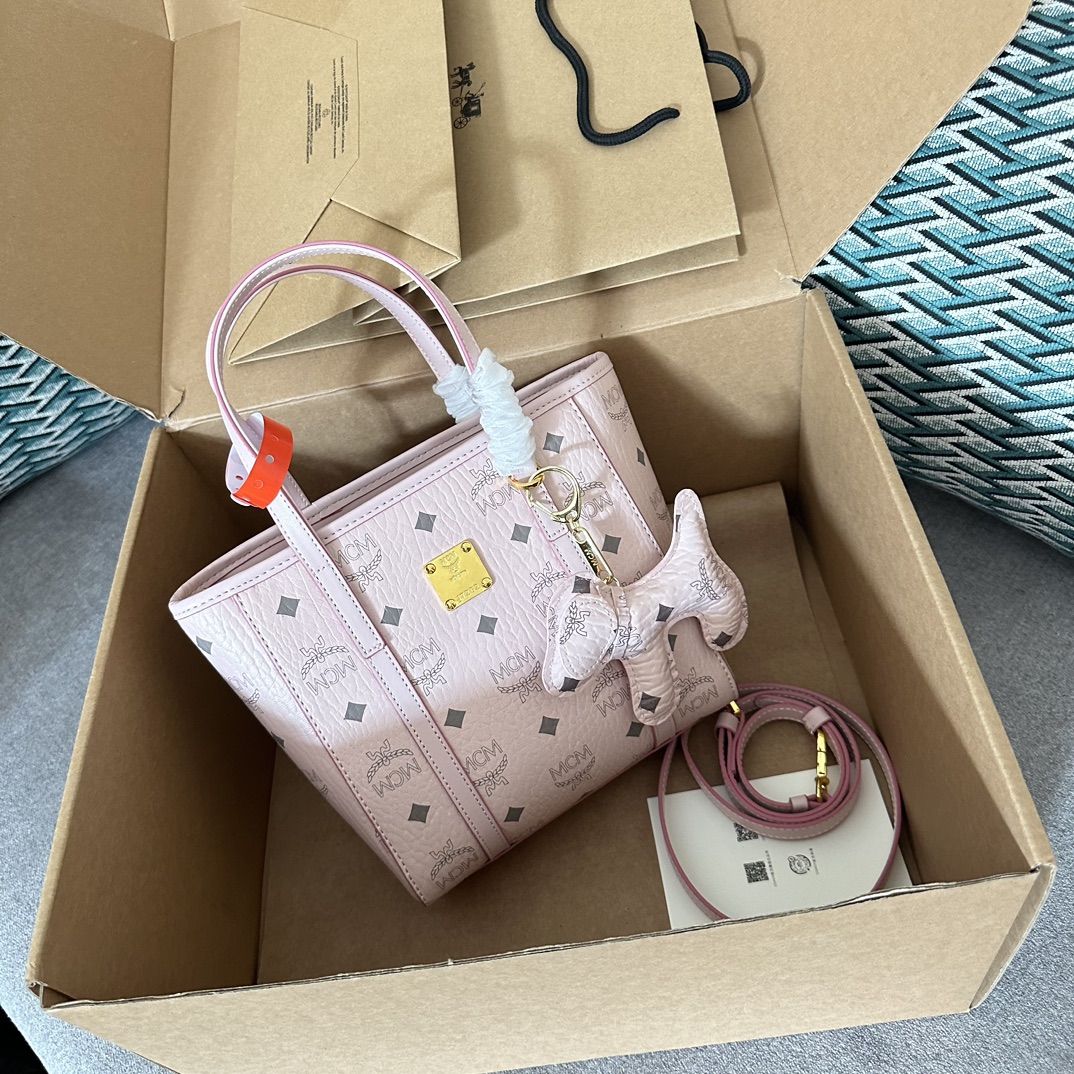 官网飞机盒包装 *19cm 新款mcm 菜篮子 拼接设计,更具质感! 新颜色! 俏皮很百搭