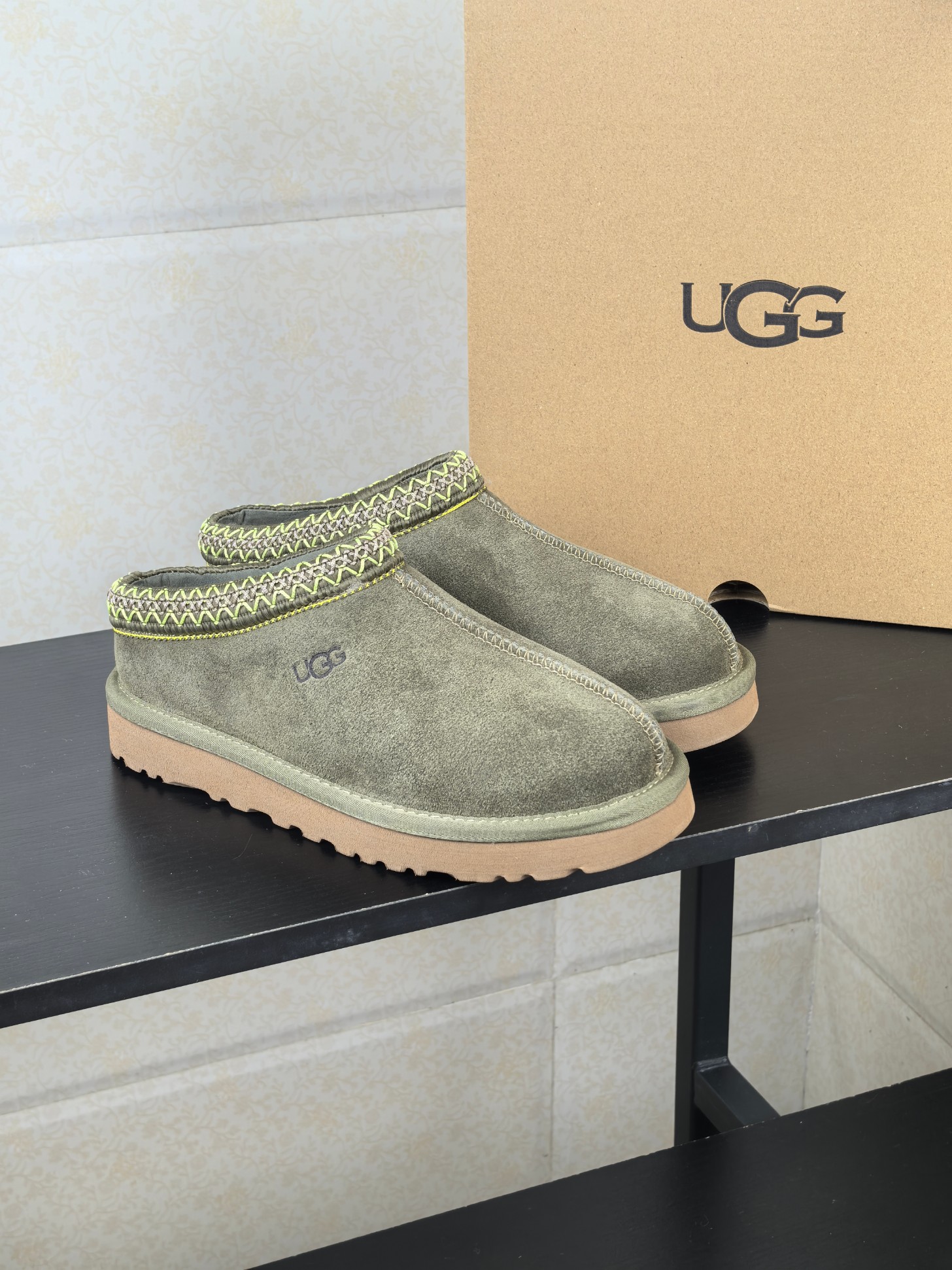 NO:546158,, American retro girl Wang Yibo same style, couple classic Tasman is on the road at any time, today is retro American, as if you have already sat on a retro time machine in the next second - casual, one second pedal breaks the routine, travel in the city, ethnic retro style is unforgettable, 100% wool, 35-40, snow boots, boots19860909,美式复古girl 王一博同款 情侣款经典Tasman随时在路上 今日份复古美式 仿佛下一秒就已经坐上复古时光机- 随性 一秒蹬 打破常规 出行于都市之中 民族风复古风让人过目难忘 外牛反绒百分百羊毛 35-40,雪地靴,boots,Women's Shoes