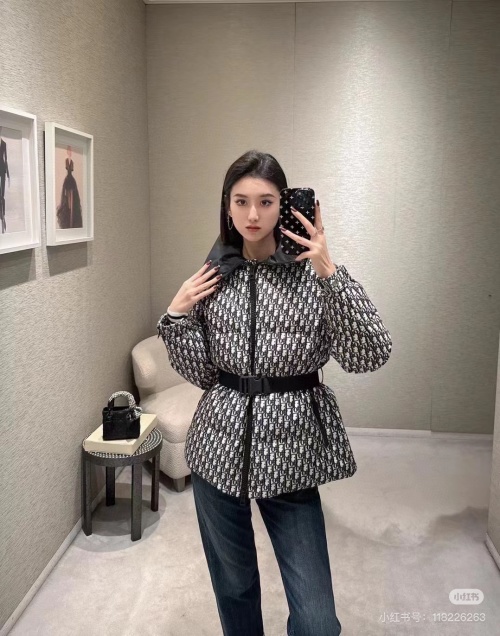 Dior Oblique Padded Jacket, High-Density Jacquard, Belted Waist 1 Dior Oblique Padded Jacket, High-Density Jacquard, Belted Waist