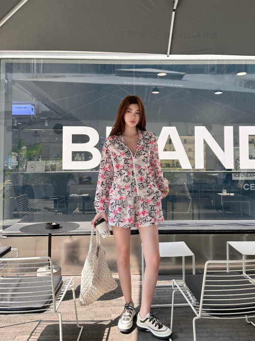 CHANEL Printed Two-Piece Set: Hooded Jacket and Shorts - French Elegance 1 CHANEL Printed Two-Piece Set: Hooded Jacket and Shorts - French Elegance