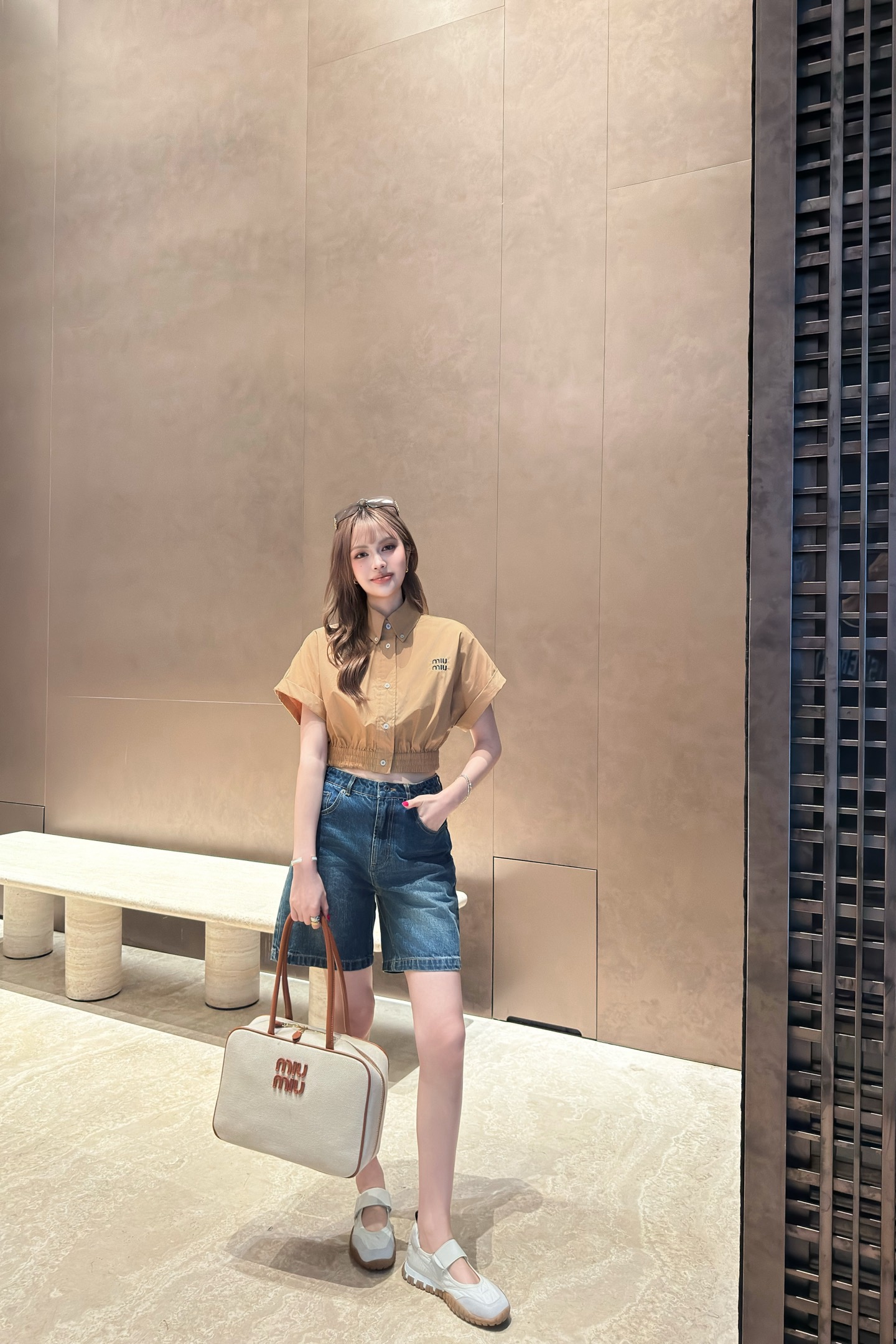 i1747140803576 1975 0 0