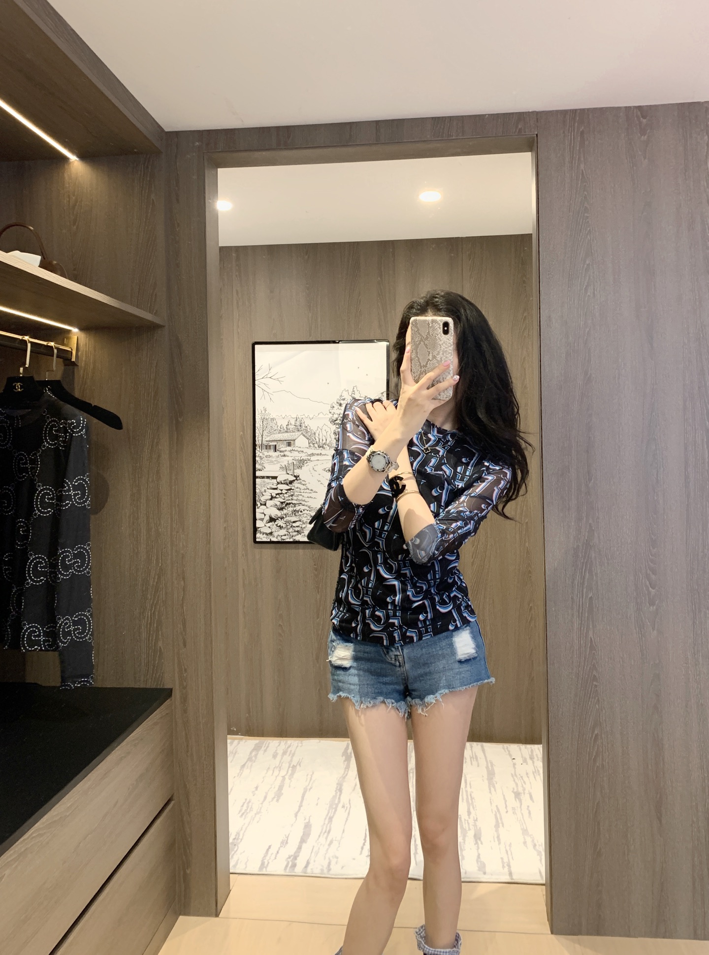 DIO Women's Mesh T-Shirt with Lettering Pattern - Spring Collection