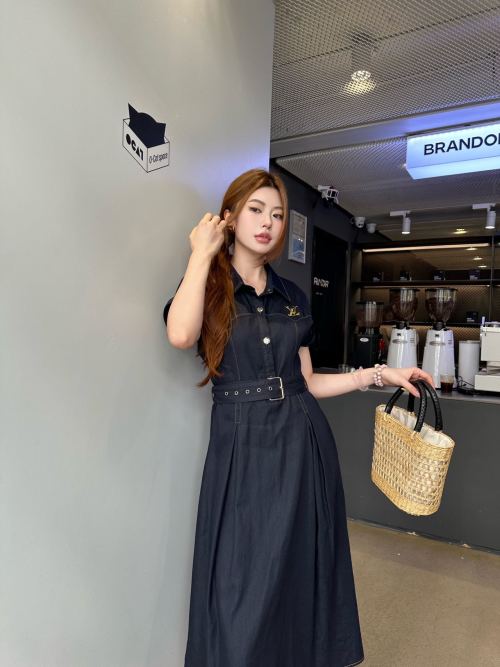 Louis Vuitton 2025SS Denim Dress with Belt - Soft, High-Quality, and Versatile 1 Louis Vuitton 2025SS Denim Dress with Belt - Soft, High-Quality, and Versatile
