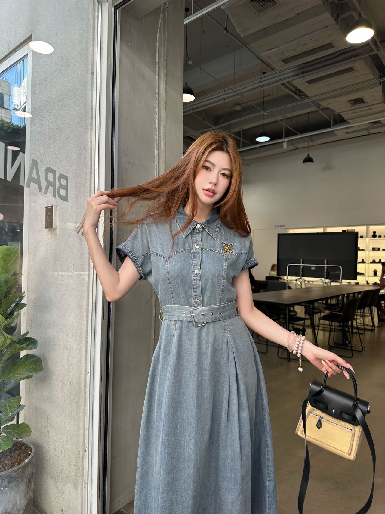 Louis Vuitton 2025SS Denim Midi Dress with Belt - Soft, Stylish, and Versatile 2 i1753627402572 4597 0 1