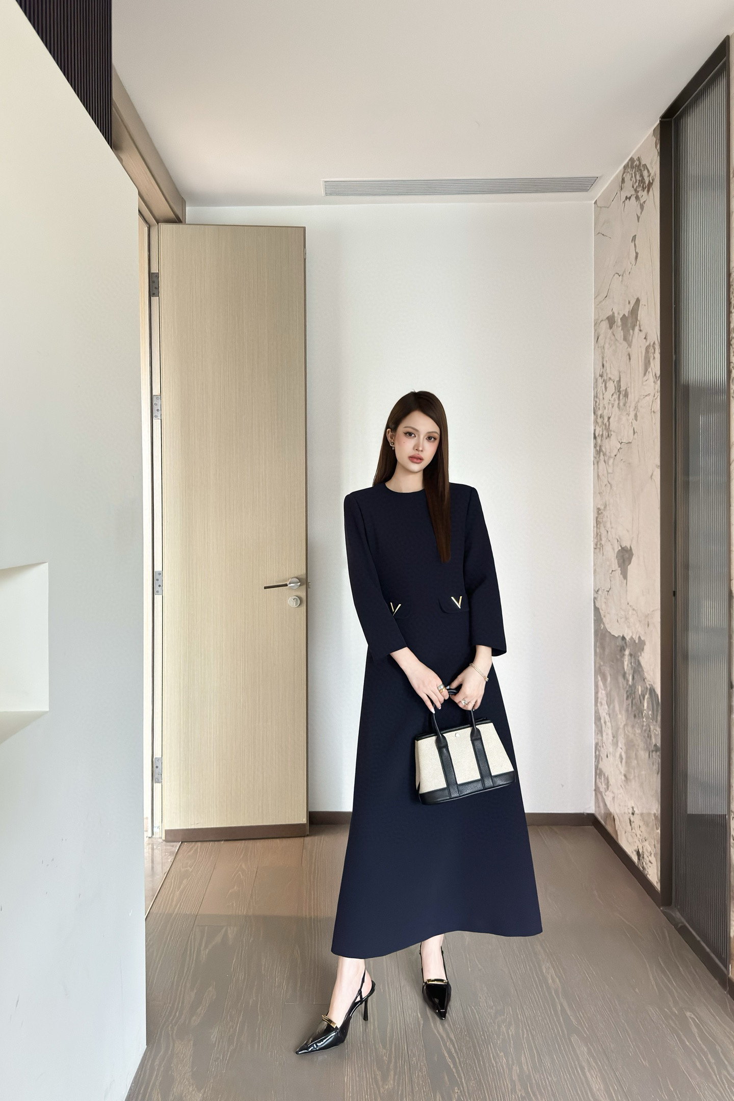Valentino Long Sleeve Pocket A-Line Maxi Dress - Elegant and Chic 2 i1754218978425 3211 0 1