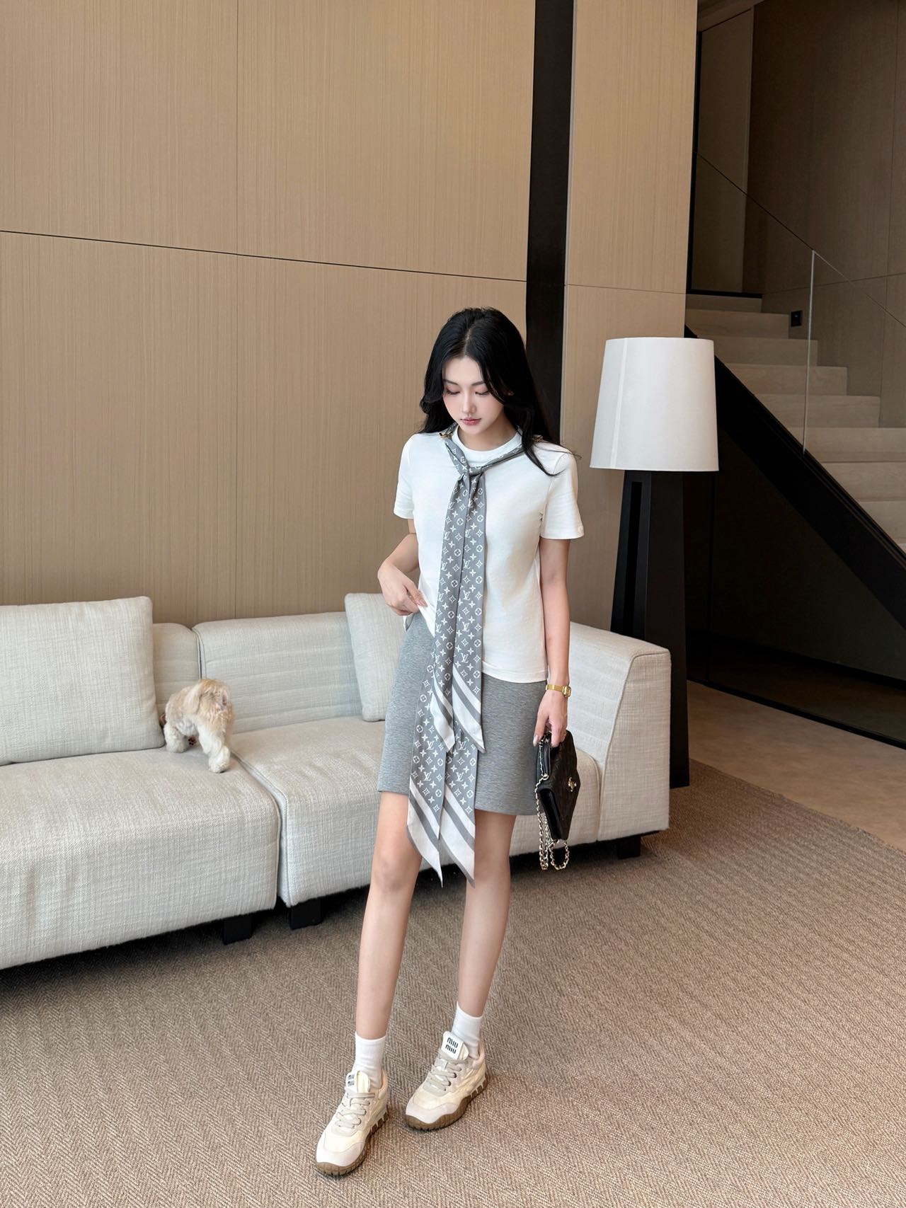 Louis Vuitton 2025SS White T-Shirt with Silk Scarf - Classic Fit 4 i1754744099134 7372 0 3