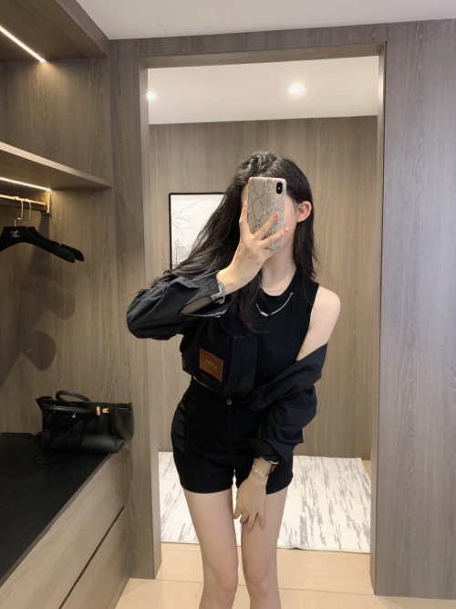 Loew Cropped Off-Shoulder Shirt with Chain Detail - Exclusive Design 1 Loew Cropped Off-Shoulder Shirt with Chain Detail - Exclusive Design