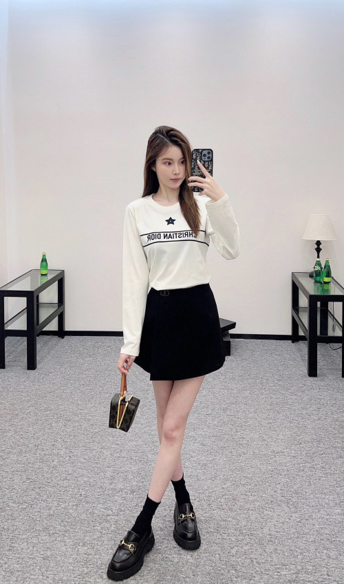 Dior Women's White Embroidered Cotton T-Shirt, Long Sleeve, Round Neck 1 Dior Women's White Embroidered Cotton T-Shirt, Long Sleeve, Round Neck