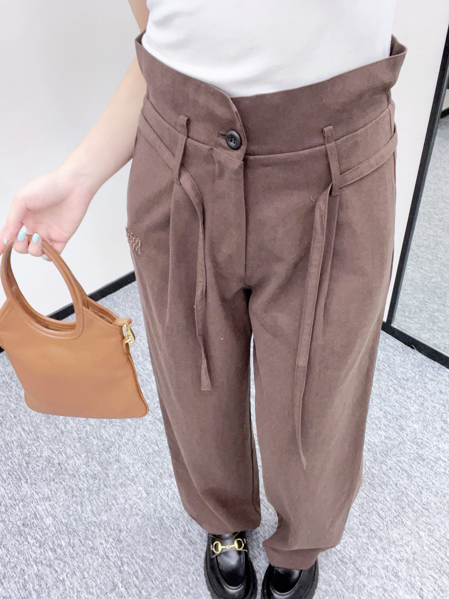 Miu Miu 2025 Women's High-Waisted Wide Leg Casual Pants with Tie Detail 6 i1756219924186 3241 0 5