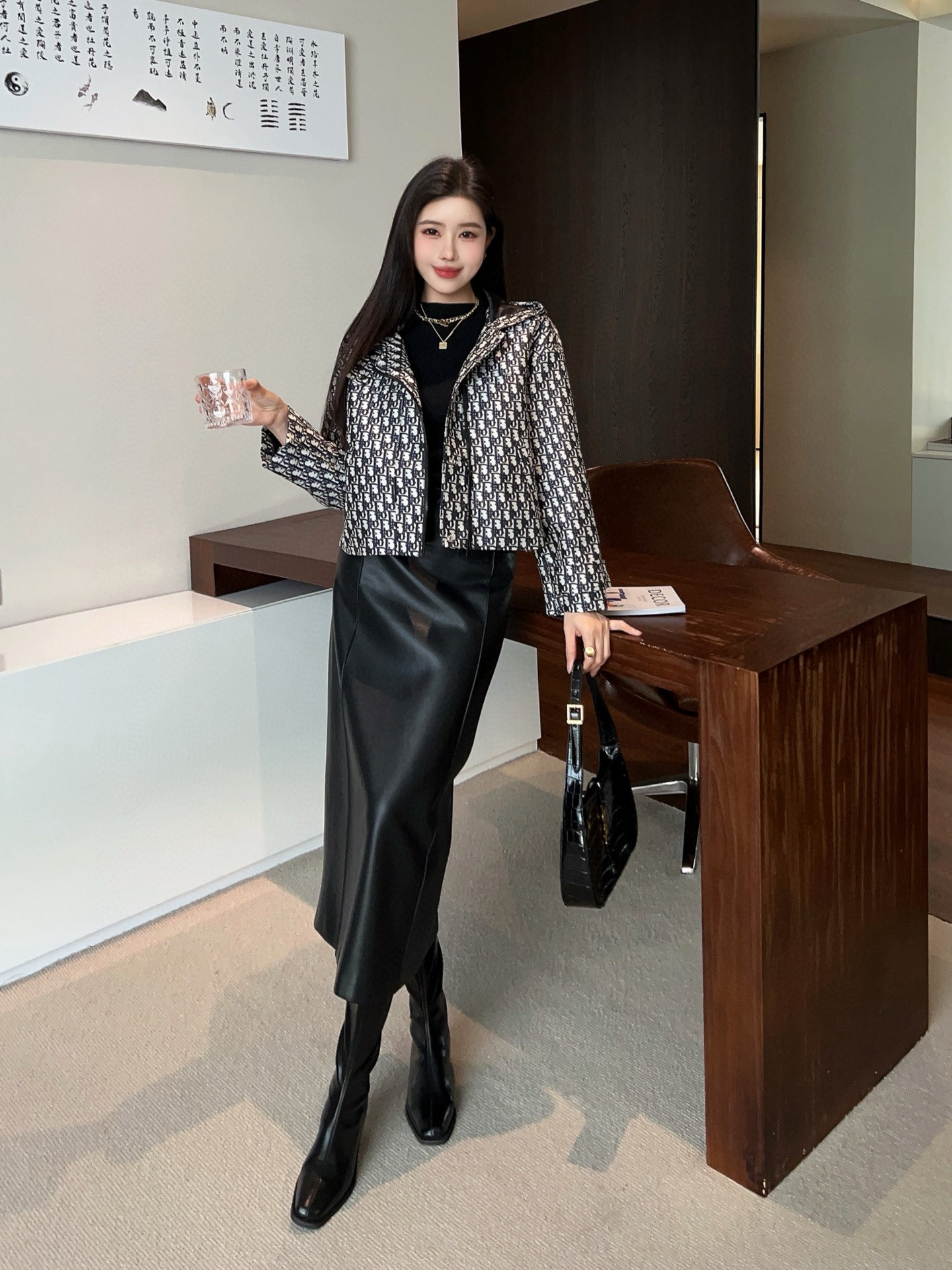 Dior Oblique Pattern Hooded Jacket, Classic and Fashionable Design 9 i1757605957636 2616 0 8