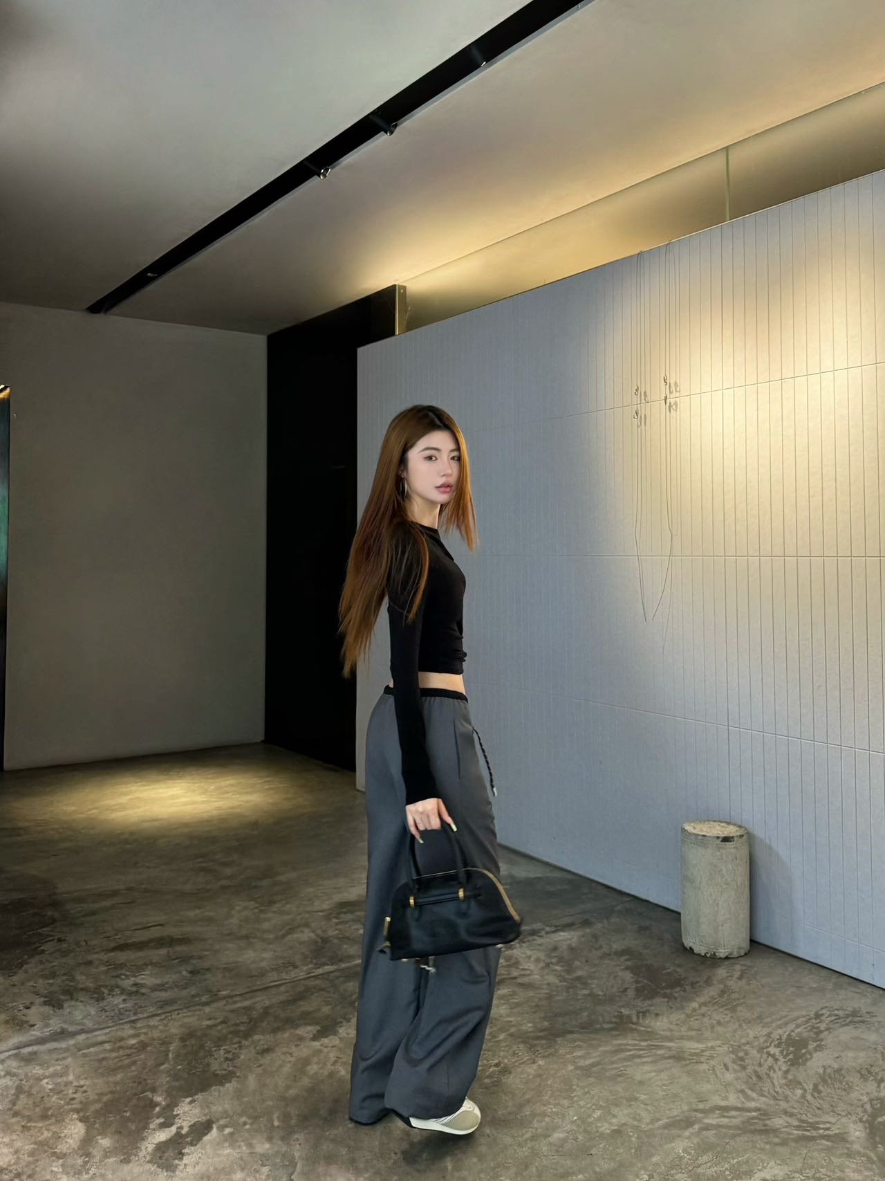 Miu Miu 2025FW Wide Leg Pants - Stylish, Comfortable, and Versatile 7 i1758035905450 3748 0 6