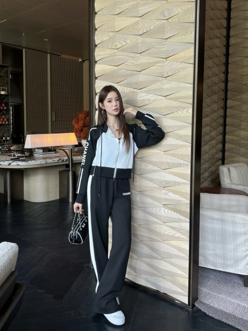 CHANEL Woven Patchwork 25SS Autumn/Winter New Women's Tracksuit - Exclusive Design 1 CHANEL Woven Patchwork 25SS Autumn/Winter New Women's Tracksuit - Exclusive Design