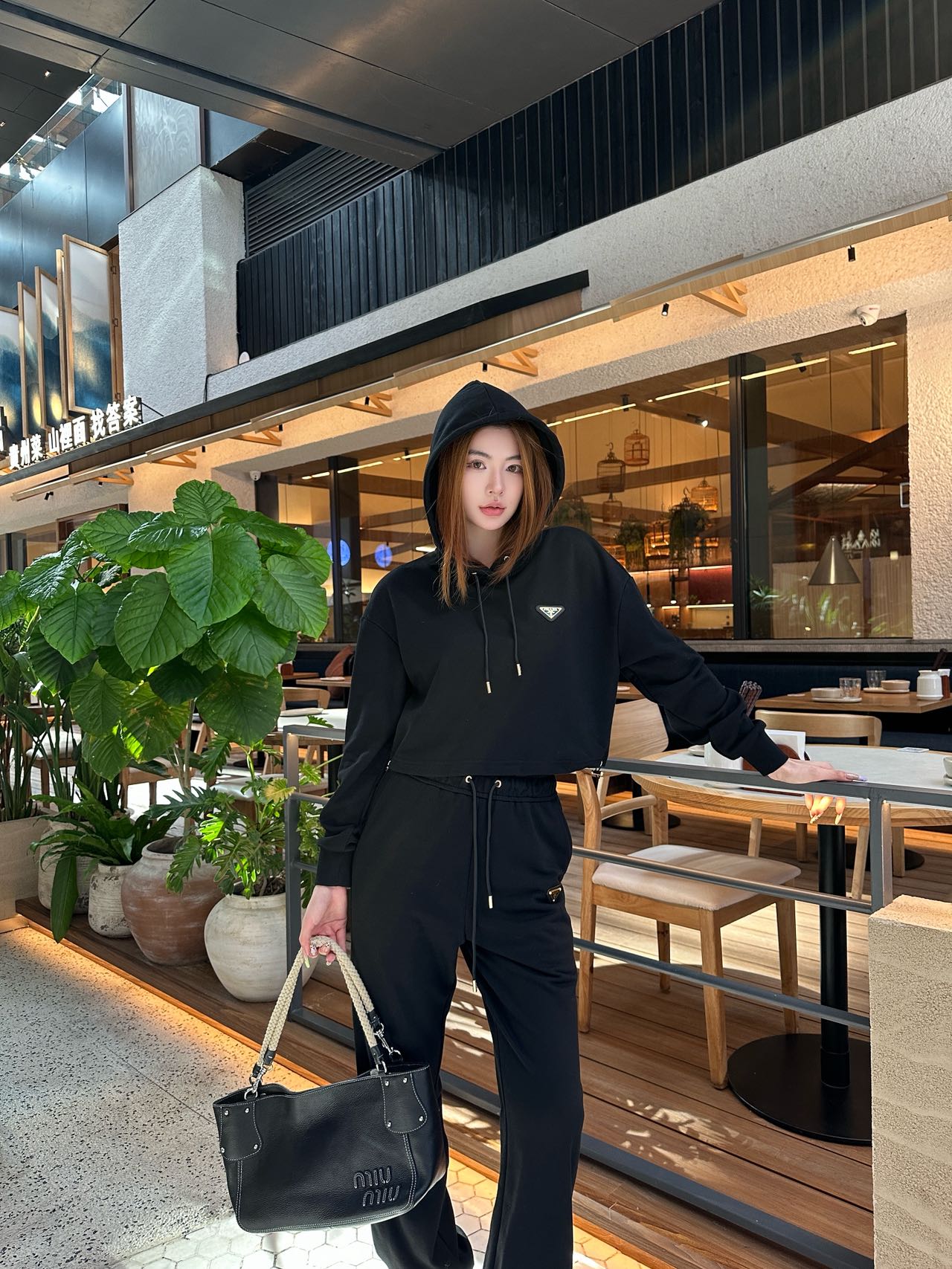 Prada 2025FW Lightweight Slimming Tracksuit - Elegant & Chic 2 i1759246525494 4724 0 1