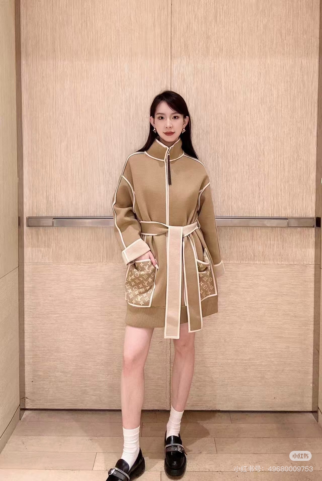 Louis Vuitton 2025FW Stylish Belted Coat - Classic, Chic, and Figure-Flattering 2 i1760110040950 6496 0 1