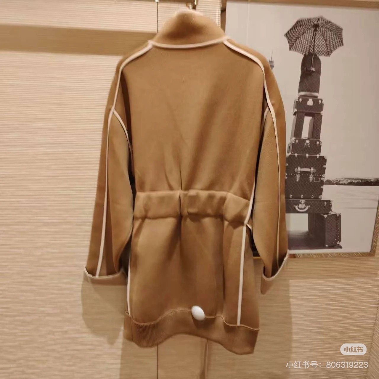 Louis Vuitton 2025FW Stylish Belted Coat - Classic, Chic, and Figure-Flattering 6 i1760110041292 9404 0 5