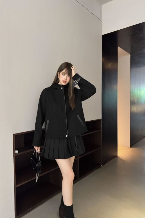 Prada 2025FW New Woolen Micro-Stiff Jacket 1 Prada 2025FW New Woolen Micro-Stiff Jacket