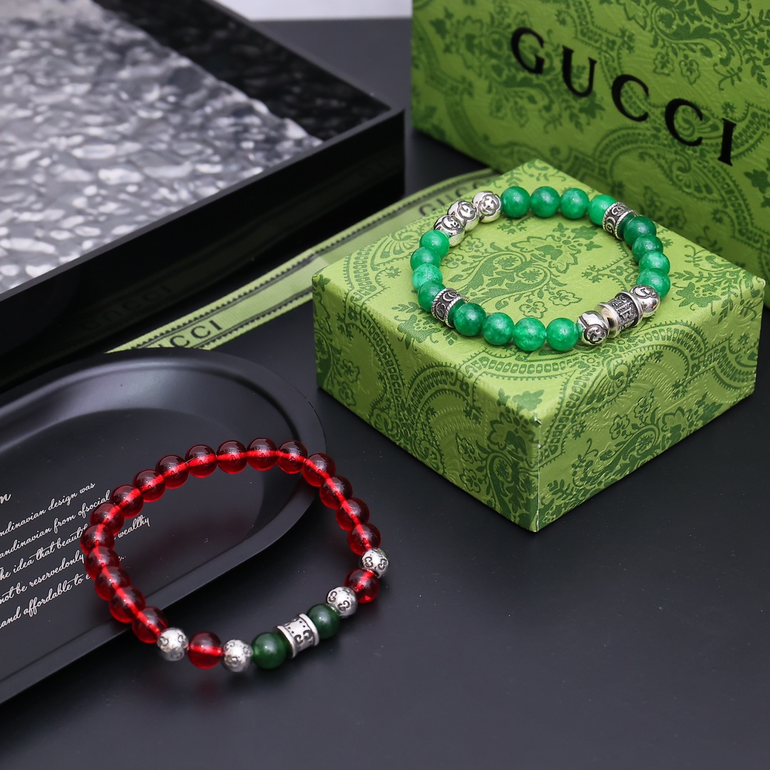 NO:108383,Gucci's new product releases Jumei's latest bracelets are of higher grade and same style as stars. Details are used to treat the version with old style. Non-market bright styles are available. Gucci's best-selling models are very easy to match with trendy clothes, fine accessories, gucci19860909批古驰 新品发布巨美最新款手串档次更高明星同款 细节对版做旧处理 非市面亮面版型 这款一直在出 古驰里面热卖款 非常好搭配潮流衣服,饰品精品,gucci,Jewelry