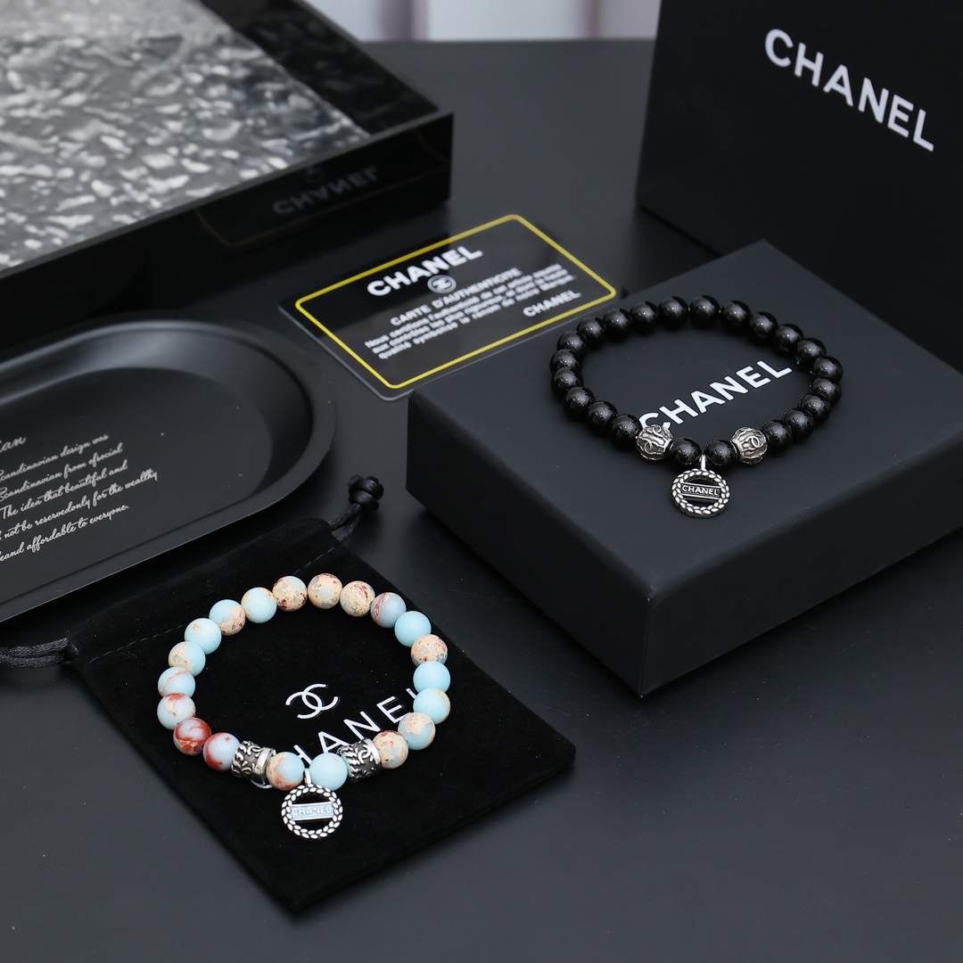 NO:108018,The new product is released. The latest style of the Jumei Chanel bracelet is higher in grade. The same style is the same as the star. The details are used to treat the version. The non-market bright version is always available. Chanel is popular. It is very easy to match with trendy clothes sizes 16-23, jewelry quality, chanel19860909批 新品发布巨美香奈儿最新款手串档次更高明星同款 细节对版做旧处理 非市面亮面版型 这款一直在出 香奈儿里面热卖款 非常好搭配潮流衣服尺寸16-23,饰品精品,chanel,Jewelry