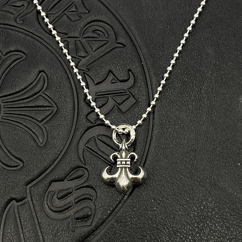 NO:105484,CH trendy brand Croat necklace men and women single ring scout flower pendant European and American sterling silver retro old hip-hop wholesale, jewelry boutique, chrome hearts, necklace, pure silver19860909CH潮牌克罗伈项链男女单环童军花吊坠欧美纯银复古做旧嘻哈批发,饰品精品,chrome hearts,necklace,pure silver,Jewelry
