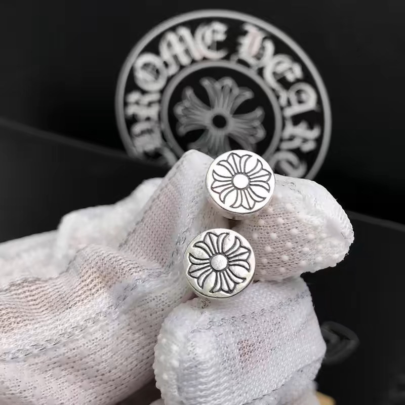 NO:114133,Croheart cross ear plug ear studs for men and girlfriend punk cross flower retro Thai silver earrings, jewelry boutique, chrome hearts19860909克罗心十字架耳堵耳钉男女朋克十字花复古泰银耳钉,饰品精品,chrome hearts,Jewelry