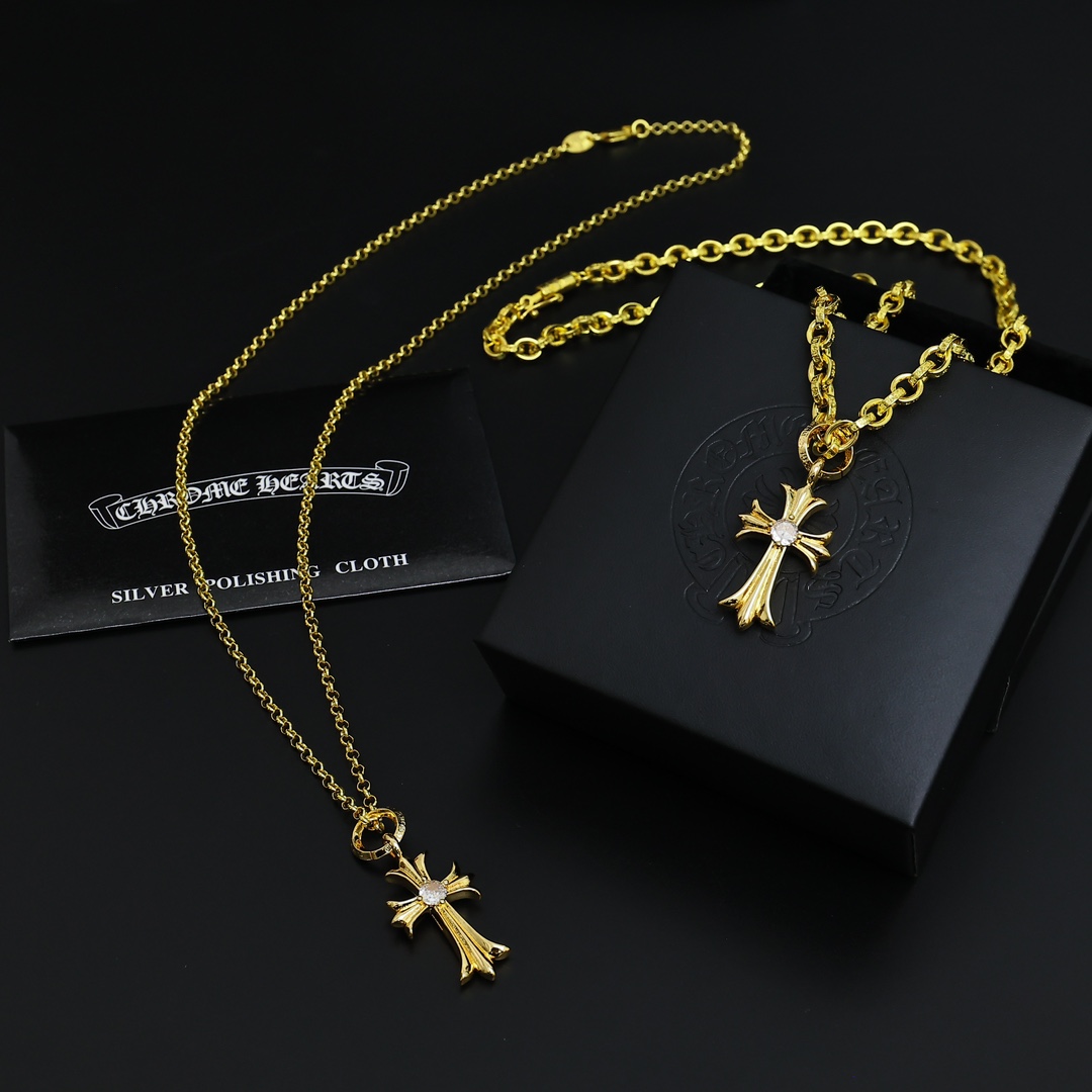 NO:384619,Letter chain 95 pearl chains are so handsome that the latest model Croxin is not explosive or released. Direct sales from manufacturers. Original one-to-one reproduction Croxin retro necklace, jewelry boutique, chrome hearts, necklace19860909字母链 95珍珠链 太帅爆了最新款克罗心 不爆不发 厂家直销 原版一比一复刻 克罗心复古项链,饰品精品,chrome hearts,necklace,Jewelry