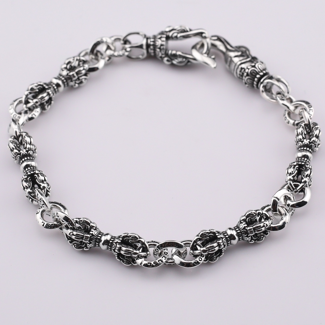 NO:114908,Croxin new trendy brand Thai silver retro Thai silver ethnic style bracelet for men and women universal foreign trade hot sale, jewelry boutique, chrome hearts, bracelet19860909克罗心新款潮牌泰银复古泰银民族风手链男女通用外贸热卖,饰品精品,chrome hearts,bracelet,Jewelry