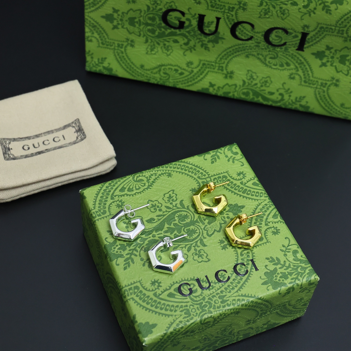 NO:108886,Gucci 2025 latest model Gucci counter hits factory direct sales Original one-to-one reproduction Gucci earrings, jewelry boutiques, gucci19860909古驰2025最新款 古驰专柜爆款 厂家直销 原版一比一复刻 古 驰 耳钉,饰品精品,gucci,Jewelry