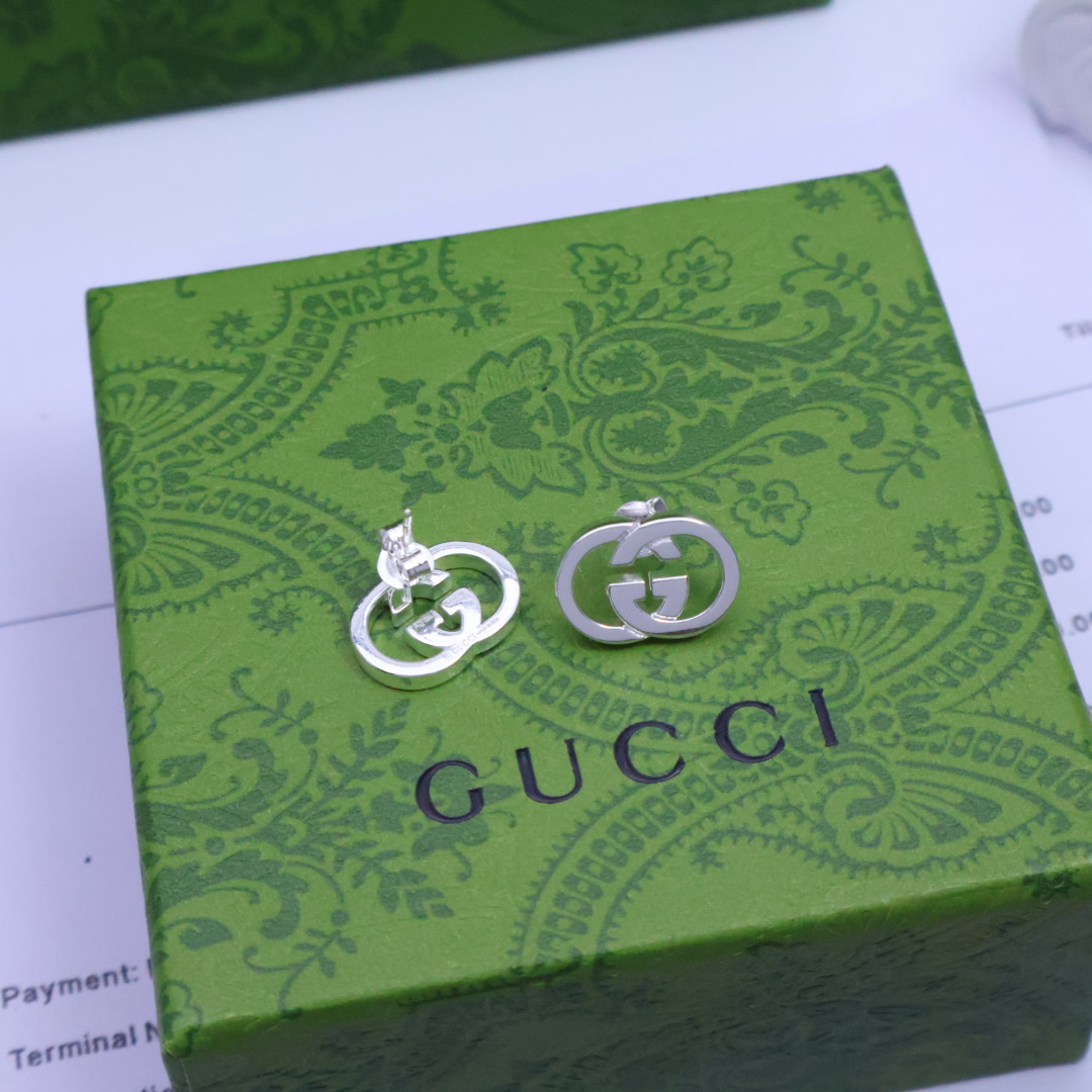 Gucci Interlocking系列耳钉
