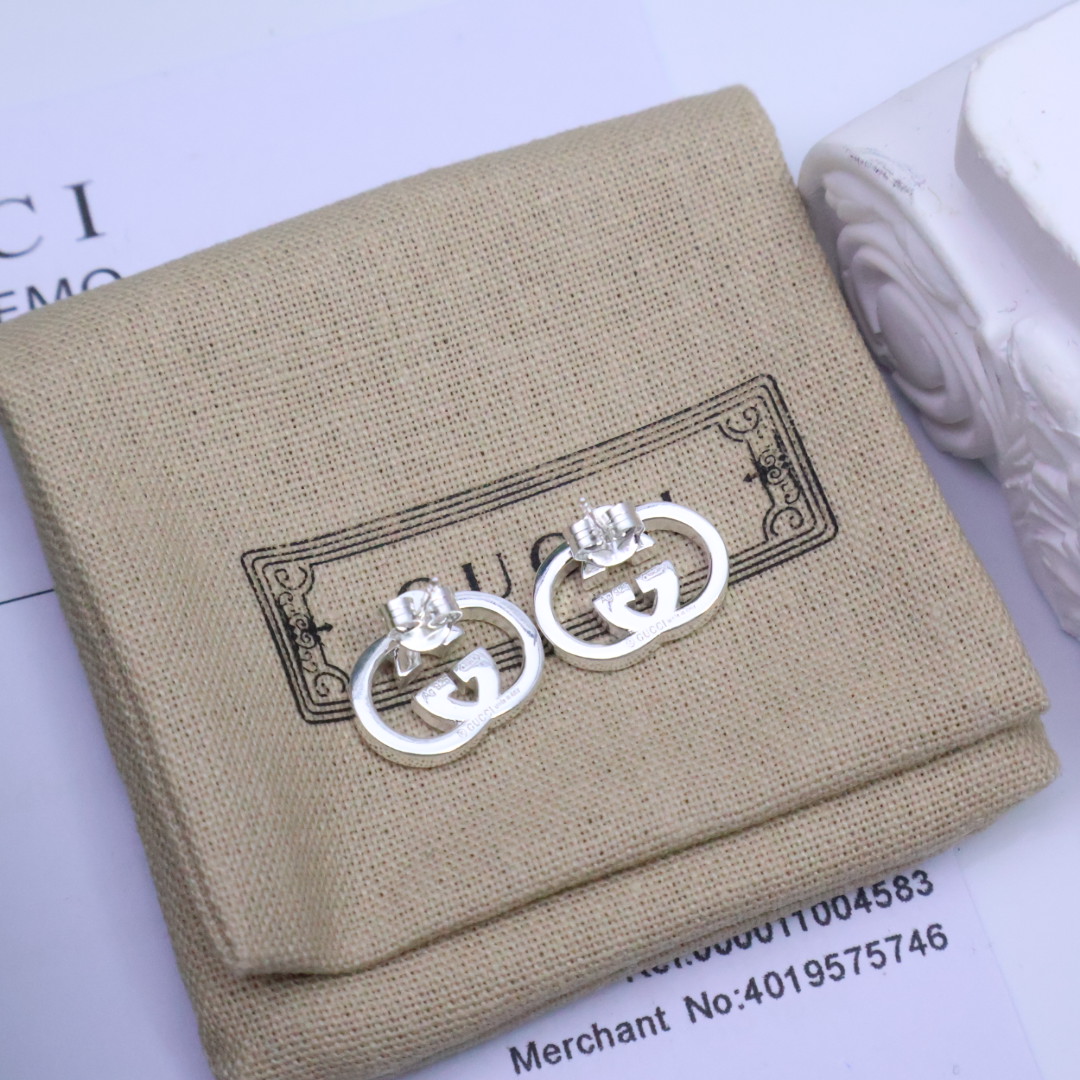 Gucci Interlocking系列耳钉