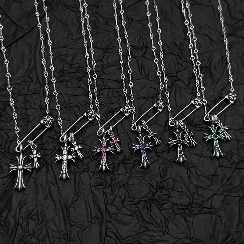 NO:105290,Retro old twist pin double cross necklace for men and women European and American Croxin style classic temperament clavicle chain, jewelry boutique, chrome hearts, necklace19860909复古做旧麻花别针双十字架项链男女欧美克罗心风格经典气质锁骨链,饰品精品,chrome hearts,necklace,Jewelry