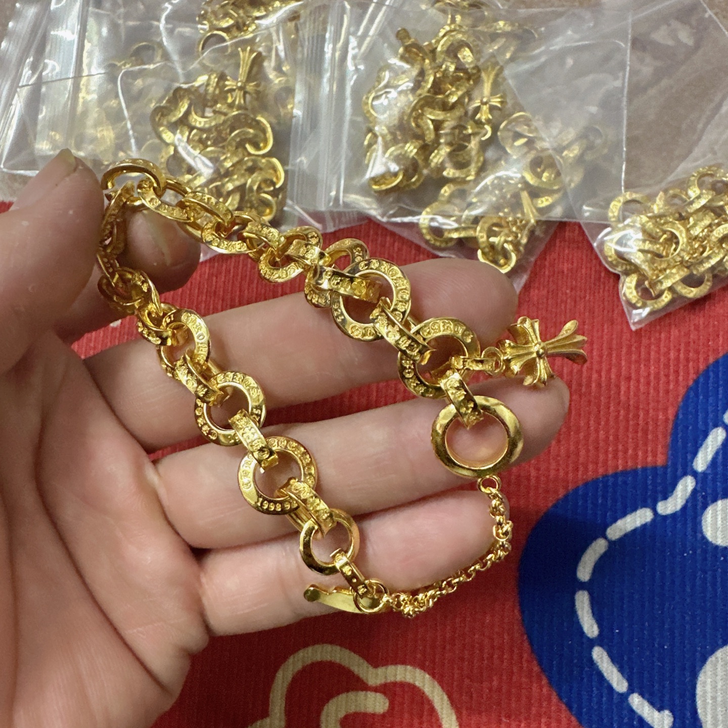 クロムハーツ ゴールドブレスレット 最新モデル