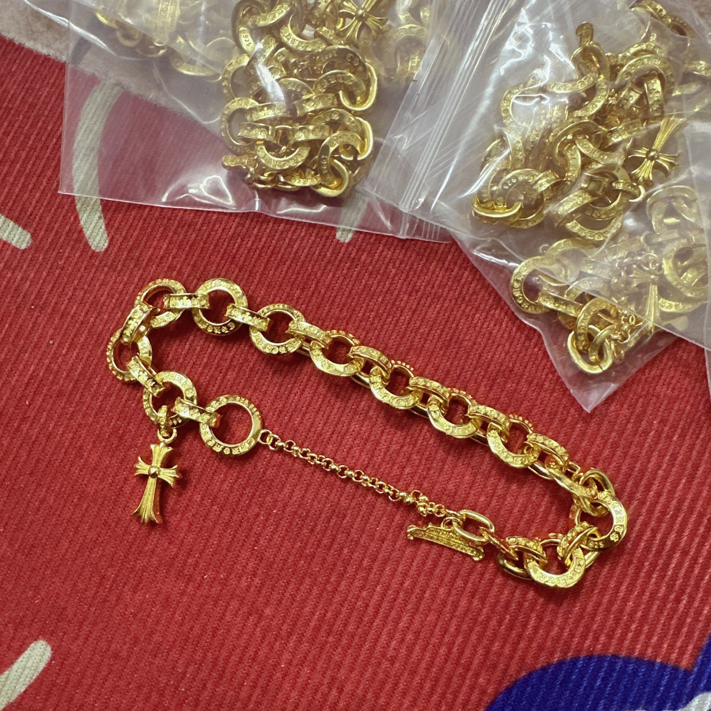 クロムハーツ ゴールドブレスレット 最新モデル