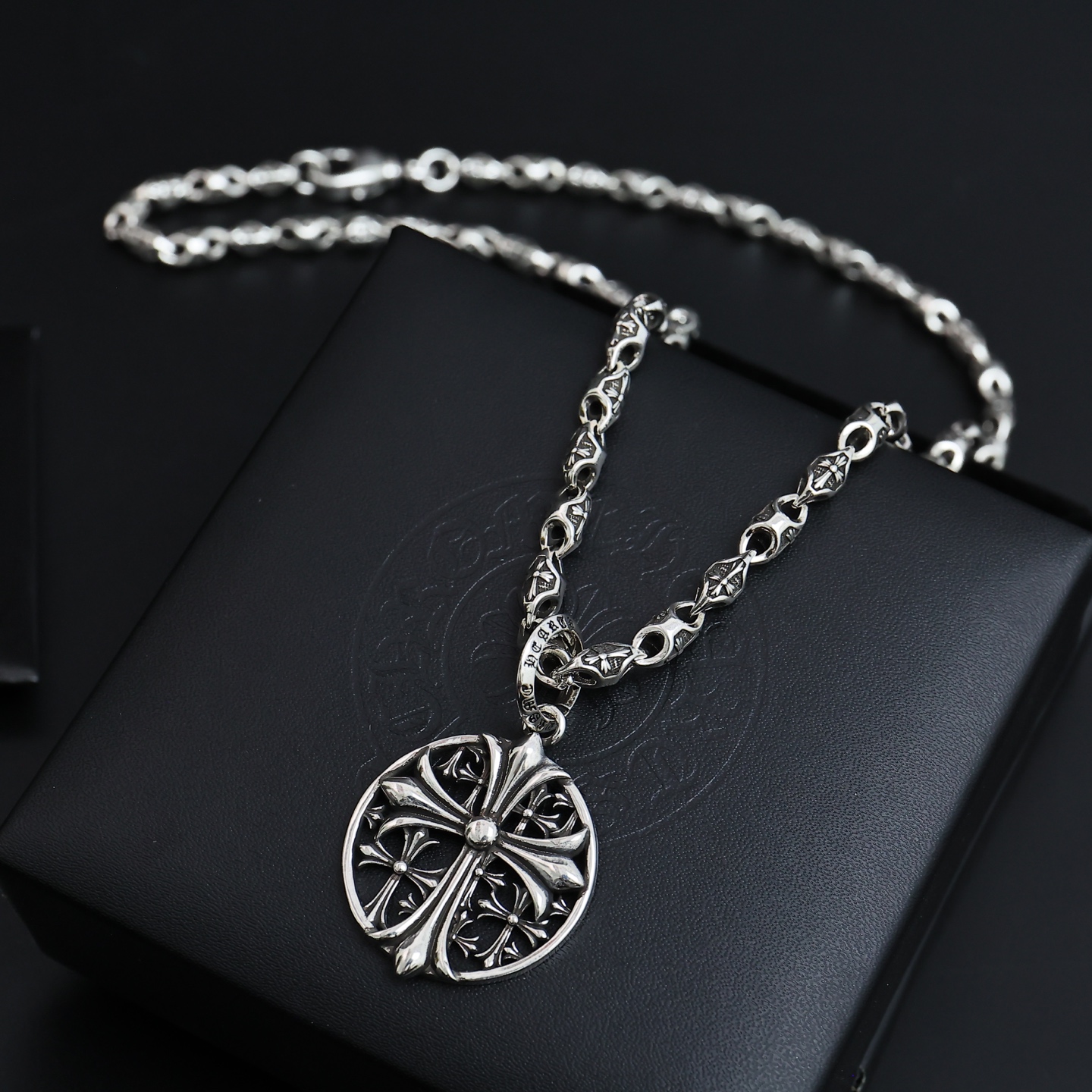 Chrome Hearts 太帅爆了最新款克罗心