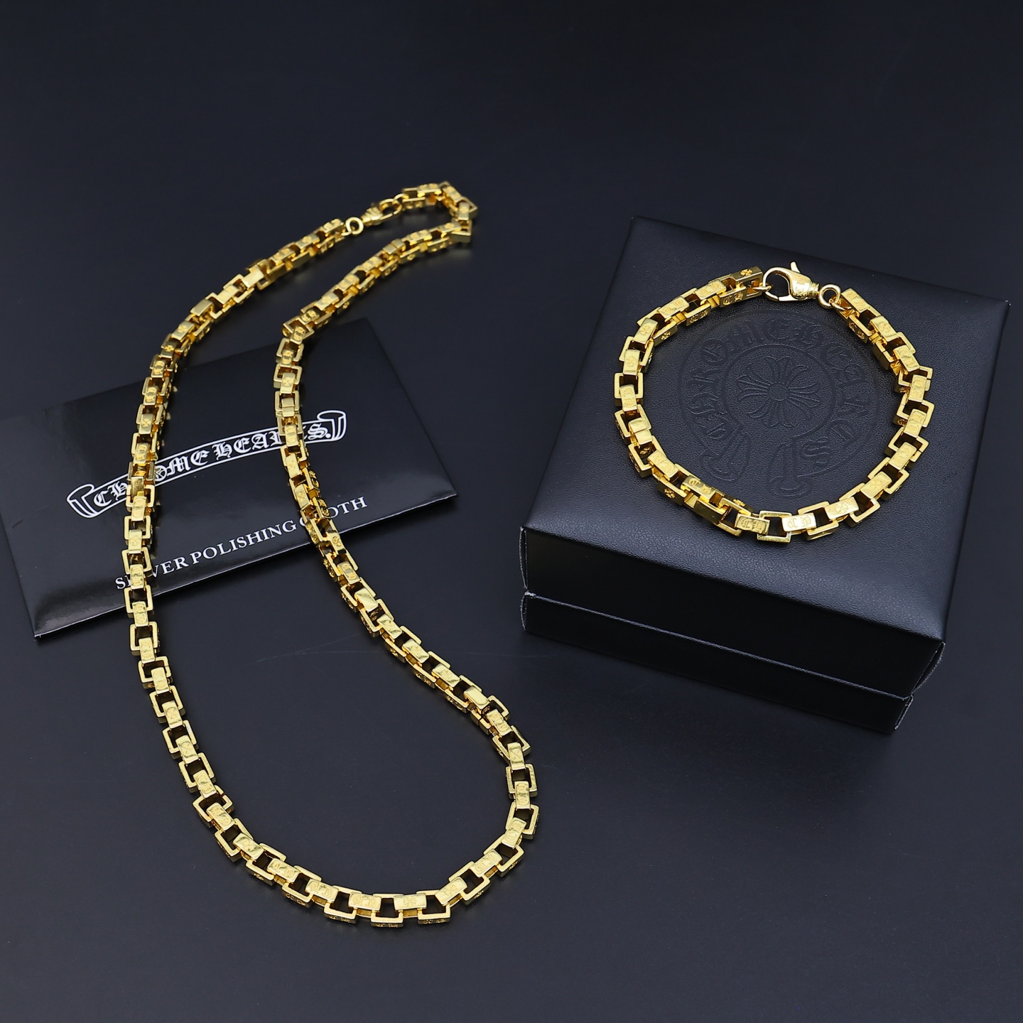 NO:377888,Necklace bracelet Croxin counter hits Manufacturer direct sales price Original one-to-one replica of men and women Same style Croxin necklace, jewelry boutique, chrome hearts, necklace, bracelet19860909项链手链 克罗心专柜爆款 厂家直销价 原版一比一复刻 男女同款 克罗心项链,饰品精品,chrome hearts,necklace,bracelet,Jewelry