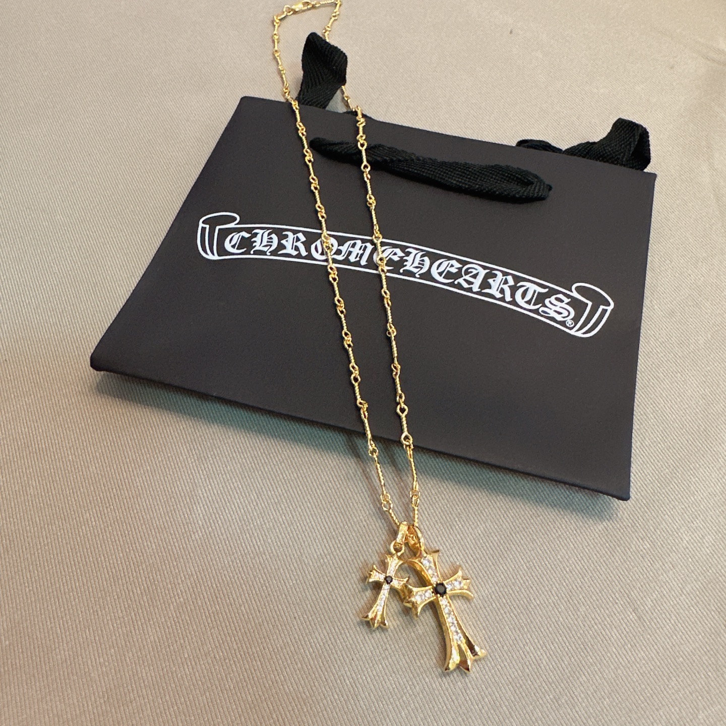 NO:575558,So handsome, the latest Chrome Hearts. No explosions, no hair. Factory direct sales. Original one-to-one replica. Chrome Hearts Necklace, fine jewelry, chrome hearts, necklace.19860909太帅爆了最新款克罗心 不爆不发 厂家直销 原版一比一复刻 克罗心项链,饰品精品,chrome hearts,necklace,Jewelry