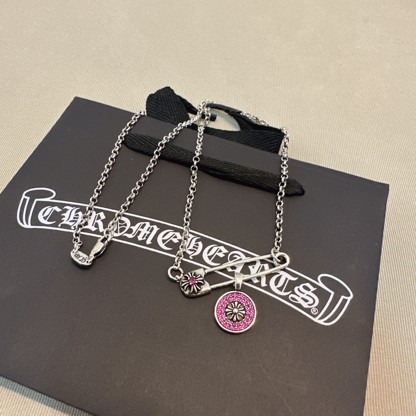 NO:603407,So handsome, the latest Chrome Hearts. No explosions, no hair. Factory direct sales. Original one-to-one replica. Chrome Hearts Necklace, fine jewelry, chrome hearts, necklace.19860909太帅爆了最新款克罗心 不爆不发 厂家直销 原版一比一复刻 克罗心项链,饰品精品,chrome hearts,necklace,Jewelry