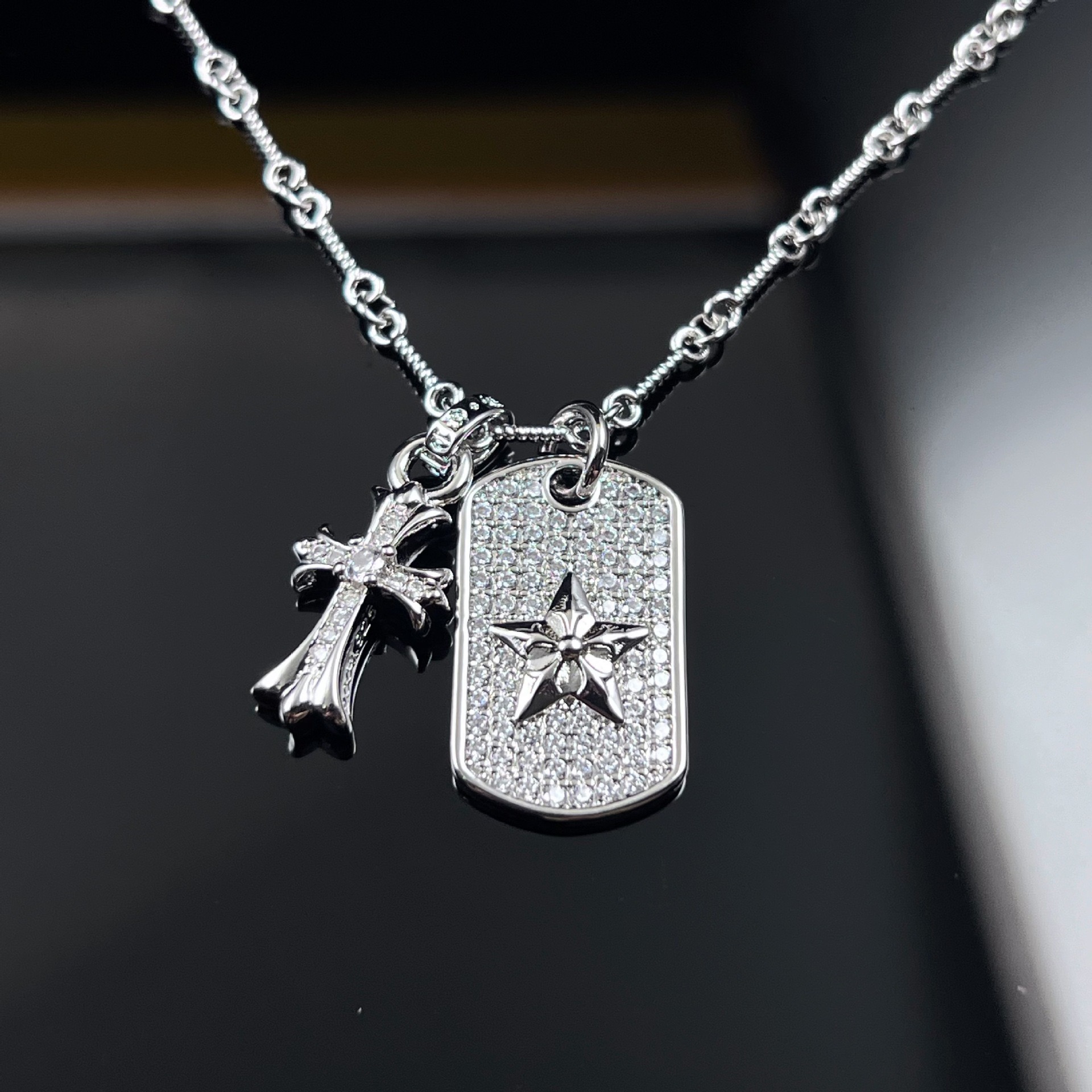 クロスシンボルデザイン ダブルペンダントネックレス スターモチーフ