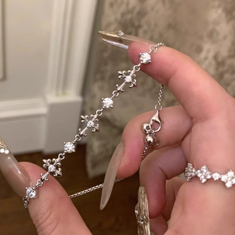 NO:377894,Crow Heart Fresh Cross Iris Bracelet Women's Light Luxury Niche Design Advanced Adjustable Stacked Hand Jewelry, Jewelry Boutique, Chrome Hearts, Bracelet19860909克罗心冷淡风十字架鸢尾手链女轻奢小众设计高级可调节叠戴手饰品,饰品精品,chrome hearts,bracelet,Jewelry