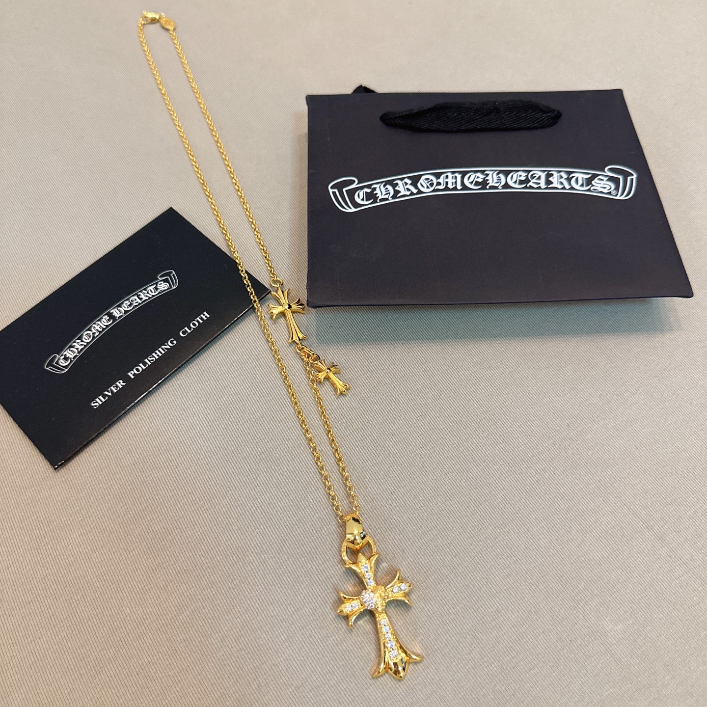 NO:378444,Too handsome and exciting the latest model Croxin, no explosion, factory direct sales, original one-to-one reproduction, Croxin golden necklace, jewelry boutique, chrome hearts, necklace19860909太帅爆了最新款克罗心 不爆不发 厂家直销 原版一比一复刻 克罗心金色项链,饰品精品,chrome hearts,necklace,Jewelry