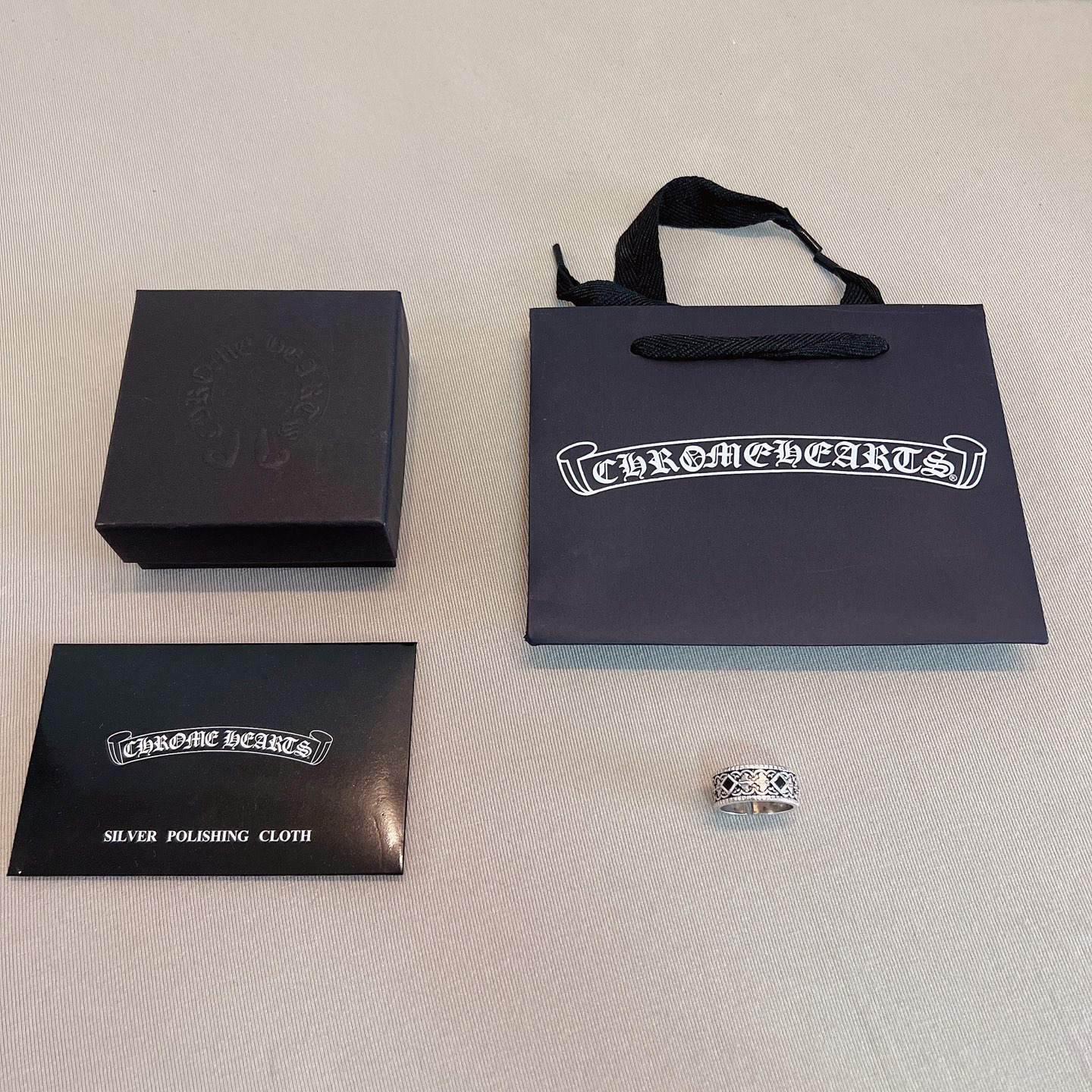 NO:380609,Croxin Manufacturer direct sales price Original one-to-one reproduction, same style for men and women Croxin ring, jewelry boutique, chrome hearts, ring19860909克罗心 厂家直销价 原版一比一复刻 男女同款 克罗心戒指,饰品精品,chrome hearts,ring,Jewelry