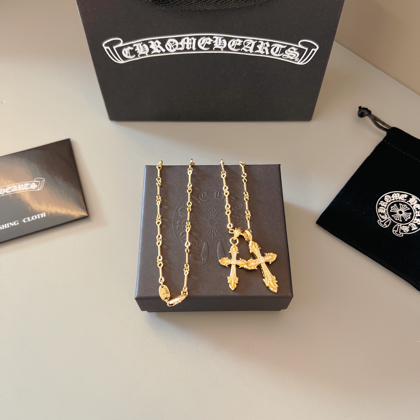 NO:382437,Too handsome and exciting the latest model Croxin, no explosion, factory direct sales, original one-to-one reproduction Croxin, jewelry boutique, chrome hearts19860909太帅爆了最新款克罗心 不爆不发 厂家直销 原版一比一复刻 克罗心,饰品精品,chrome hearts,Jewelry