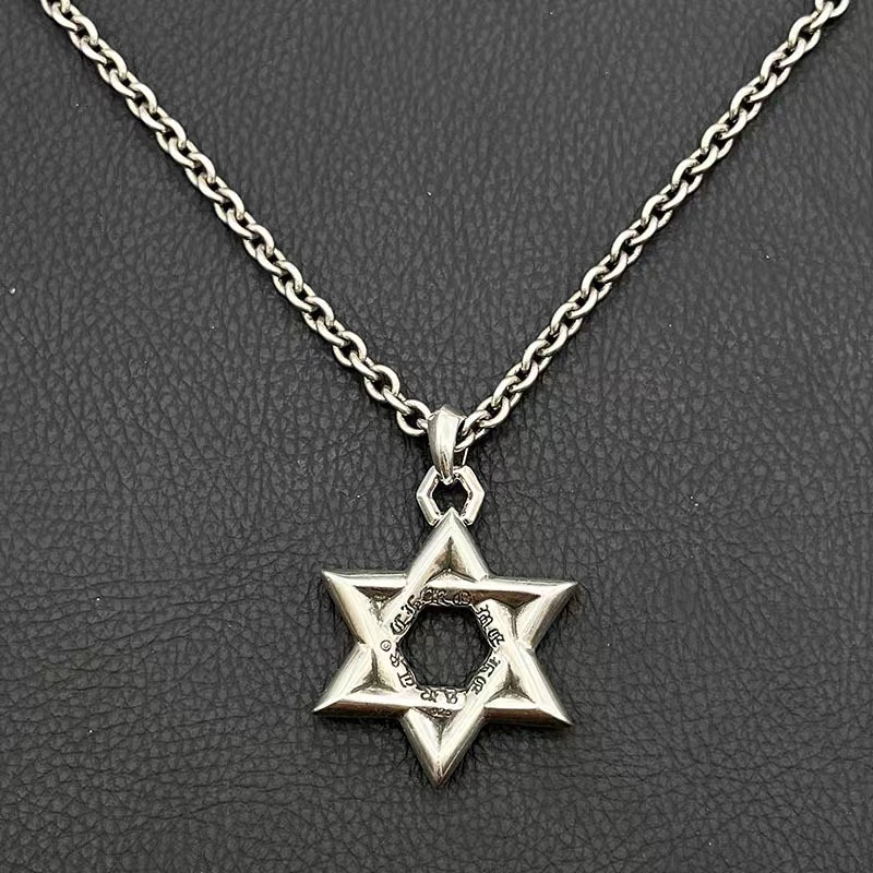 NO:583292,Decorating Qianxi's high-end retro five-pointed star necklace, large European and American hip-hop personality pendant, classic letter chain, jewelry boutique, necklace19860909饰仟禧高级感复古五芒星项链大号欧美嘻哈个性吊坠经典款字母链,饰品精品,necklace,Jewelry