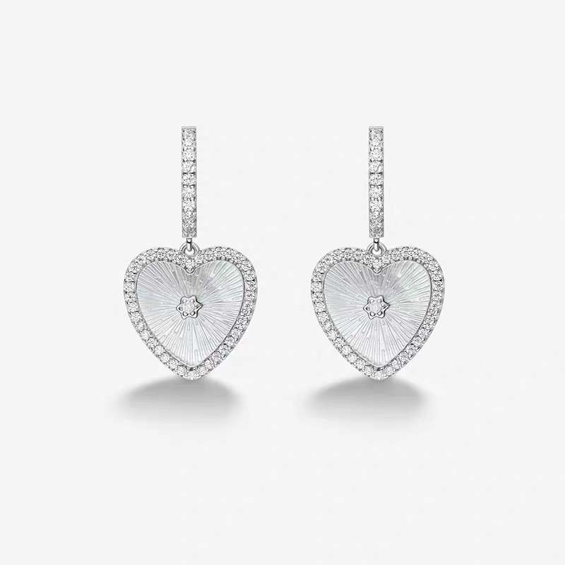 NO:583308,V gold material HEFANG mother-of-pearl sweetheart earrings women's silver needles, jewelry boutique, earrings19860909V金材质HEFANG何方贝母甜心耳环耳钉女银针,饰品精品,earrings,Jewelry