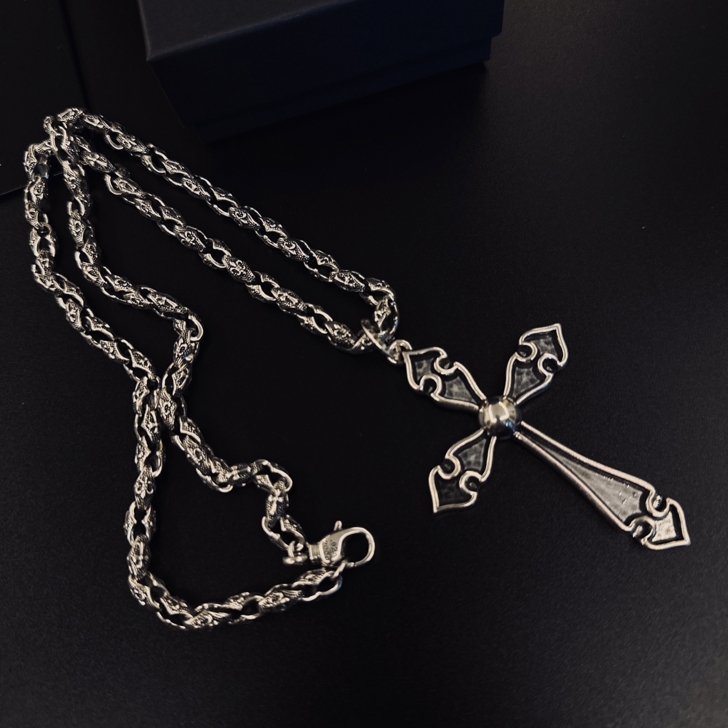 P［爆款推荐］🖤𝐂𝐡𝐫𝐨𝐦𝐞 𝐡𝐞𝐚𝐫𝐭𝐬 克罗心✝️项链，帅爆了克罗心项链 ⚜️造型不同的花纹设计风格