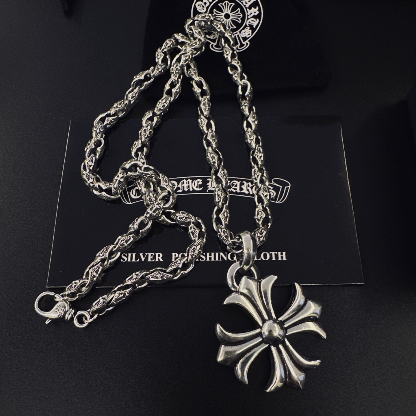 P［爆款推荐］🖤𝐂𝐡𝐫𝐨𝐦𝐞 𝐡𝐞𝐚𝐫𝐭𝐬 克罗心✝️项链，帅爆了克罗心项链 ⚜️造型不同的花纹设计风格