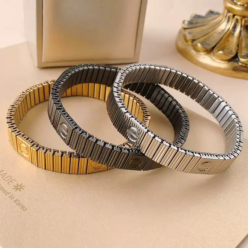 NO:641071,New hot-selling elastic bracelet, fashionable, light luxury and high-end, daily commuting elastic bracelet, jewelry boutique, bracelet19860909新款热销弹性手链时尚轻奢高级感日常通勤弹力手饰,饰品精品,bracelet,Jewelry