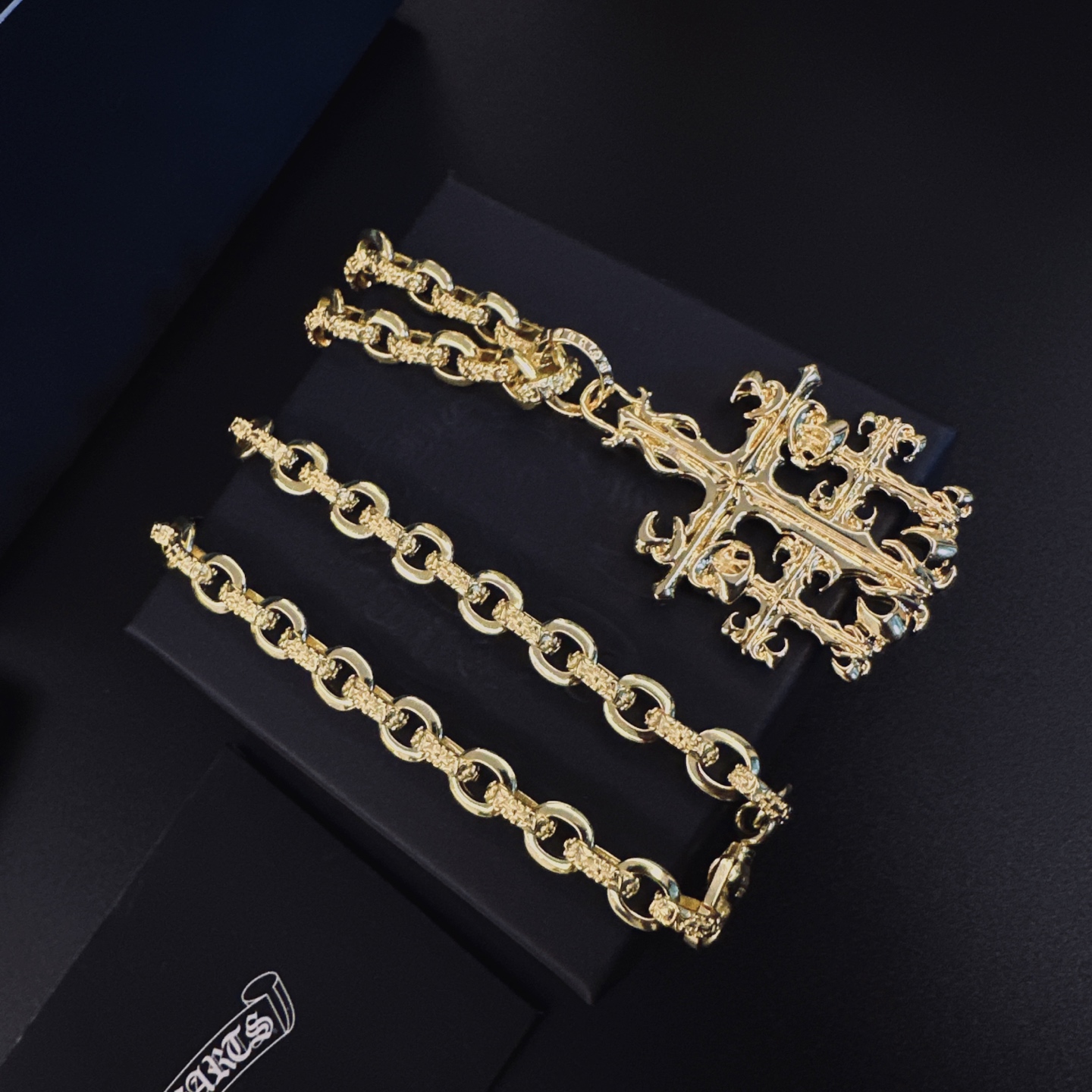🆕 P［新品上架］𝐂𝐡𝐫𝐨𝐦𝐞 𝐡𝐞𝐚𝐫𝐭𝐬 克罗心项链，帅爆了最新款克罗心项链 ⚜️造型不同的花纹设计风格 呈现出与众