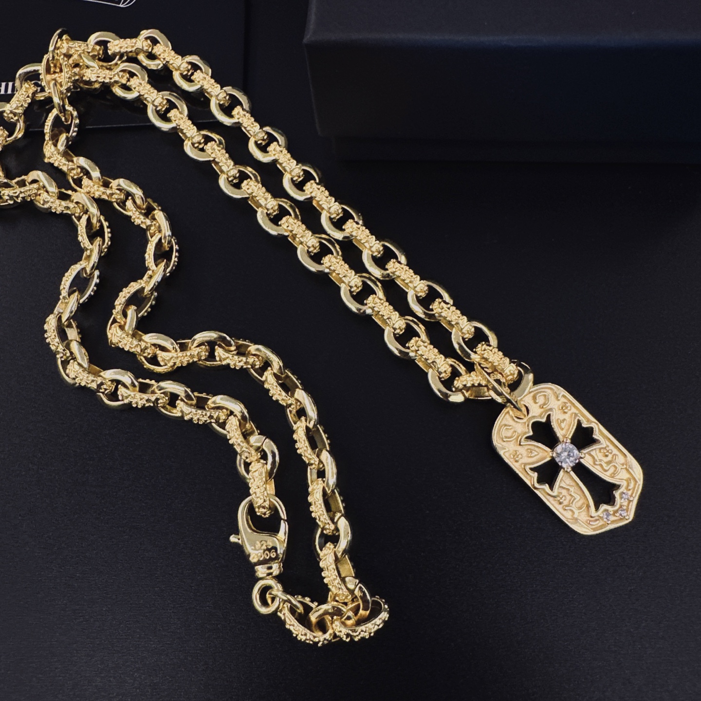 🆕 。［新品上架］𝐂𝐡𝐫𝐨𝐦𝐞 𝐡𝐞𝐚𝐫𝐭𝐬 克罗心项链，帅爆了最新款克罗心项链 ⚜️造型不同的花纹设计