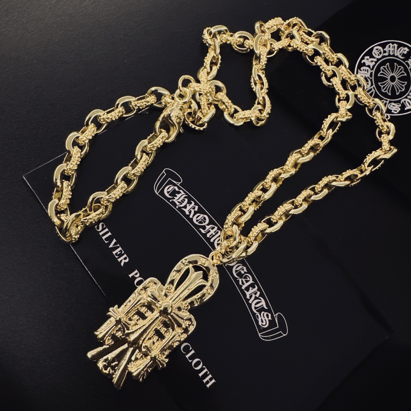 🆕 。［新品上架］𝐂𝐡𝐫𝐨𝐦𝐞 𝐡𝐞𝐚𝐫𝐭𝐬 克罗心项链，帅爆了最新款克罗心项链 ⚜️造型不同的花纹设计